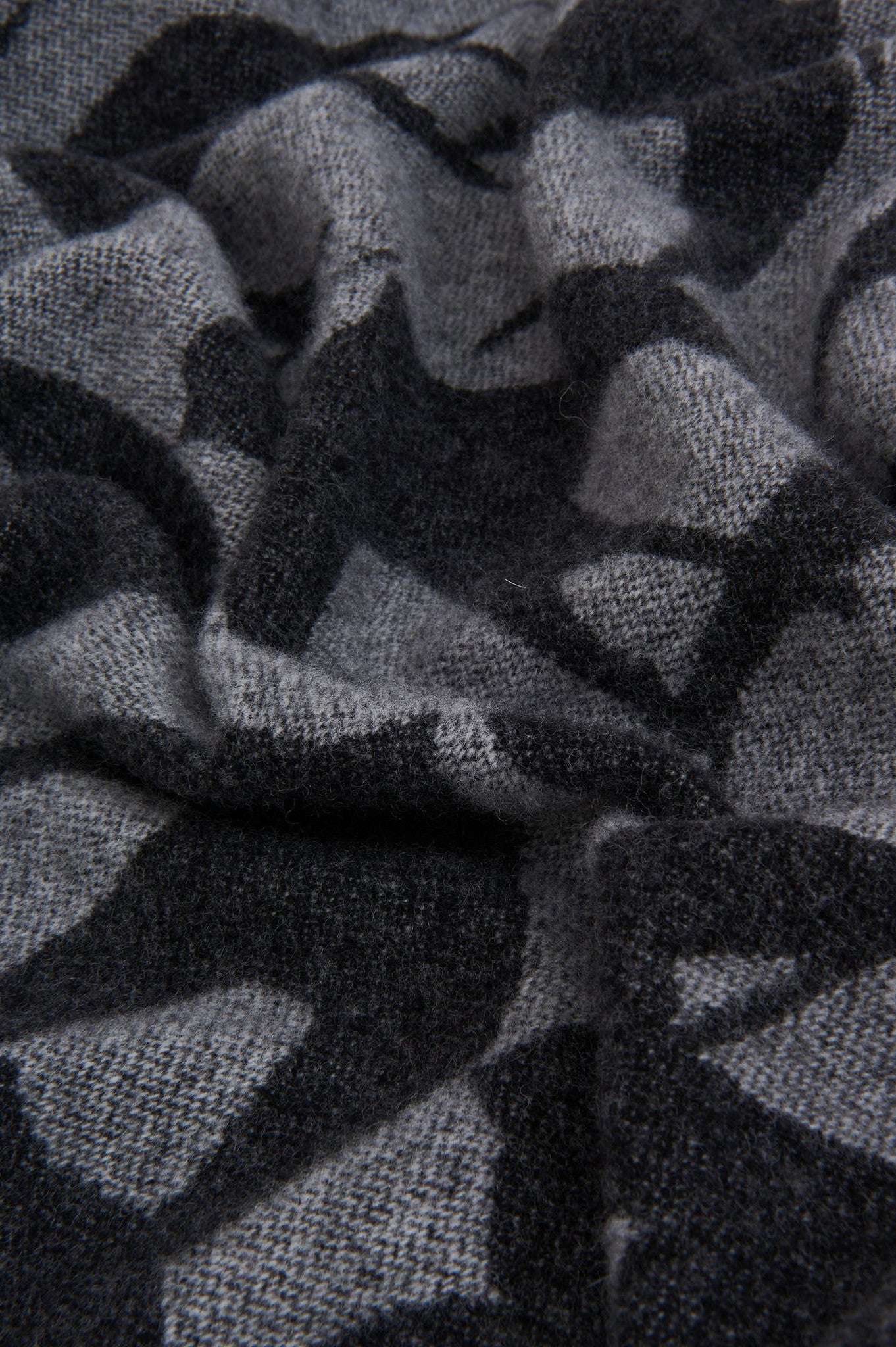 Swallow Degrade Scarf